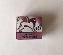 Load image into Gallery viewer, renesans watercolours aquarelle half pan 1,5 ml bordeaux madder lake